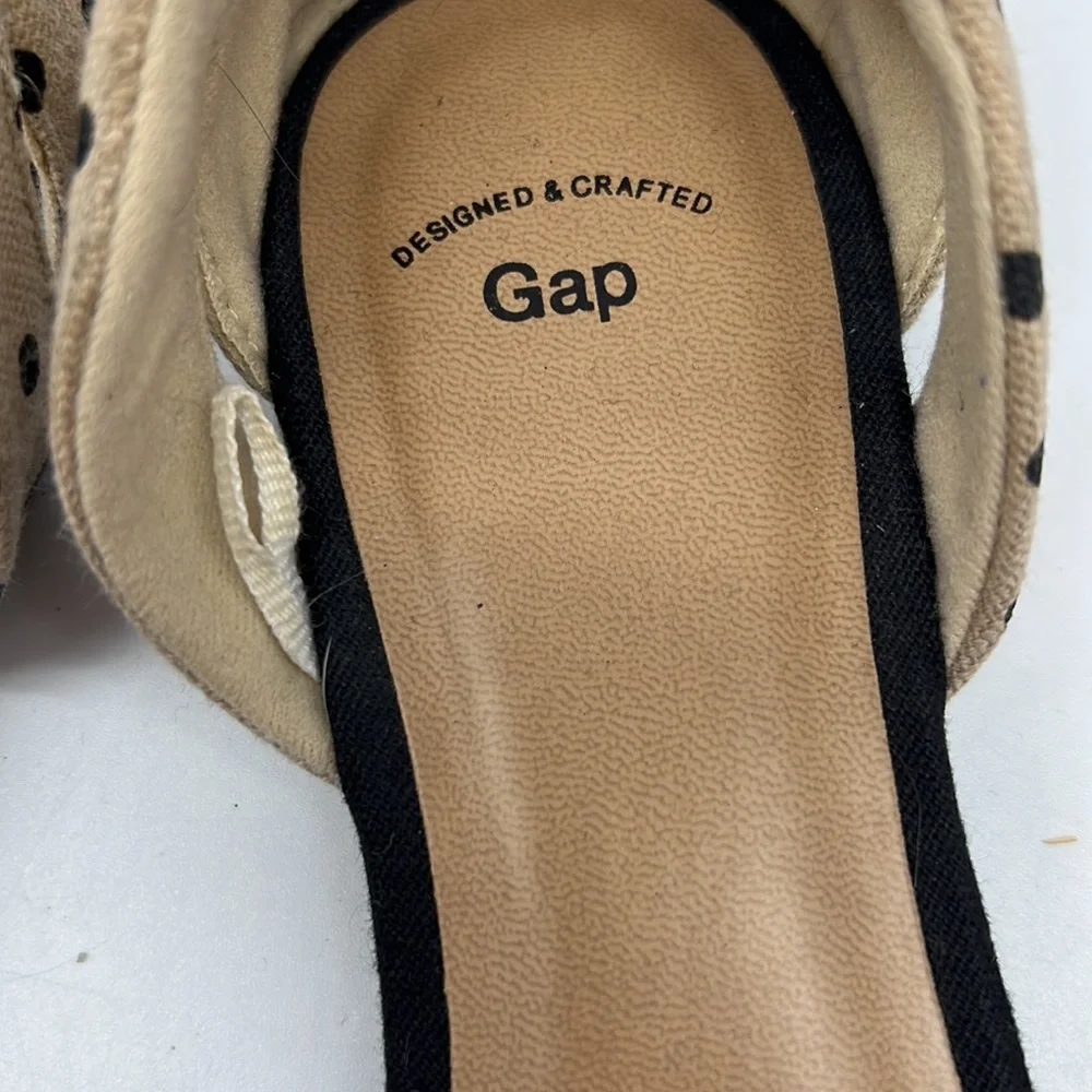 Gap Tan with Black Polka Dot Flats size 8 - Picture 3 of 10